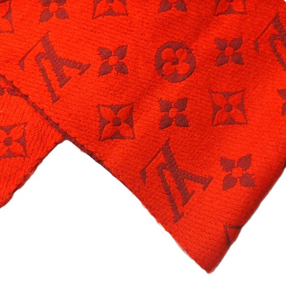 Louis Vuitton LV Monogram Logomania Red Wool Scarf Pre-Owned - Picture 12 of 15